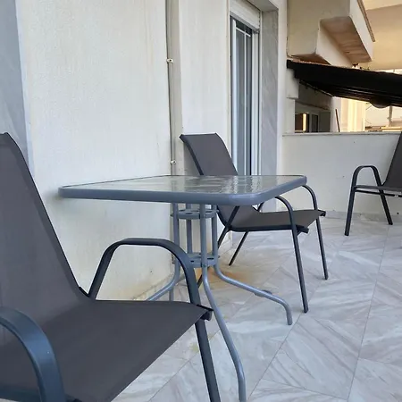 Alexandra Apartment
